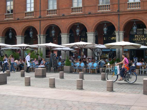  Terrasses de café, place du Capitole